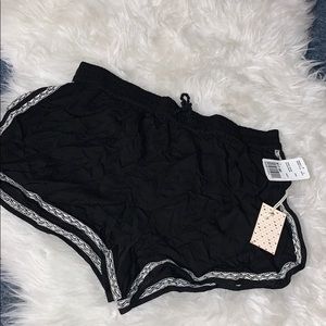 Brand new woman’s shorts with tags forever21